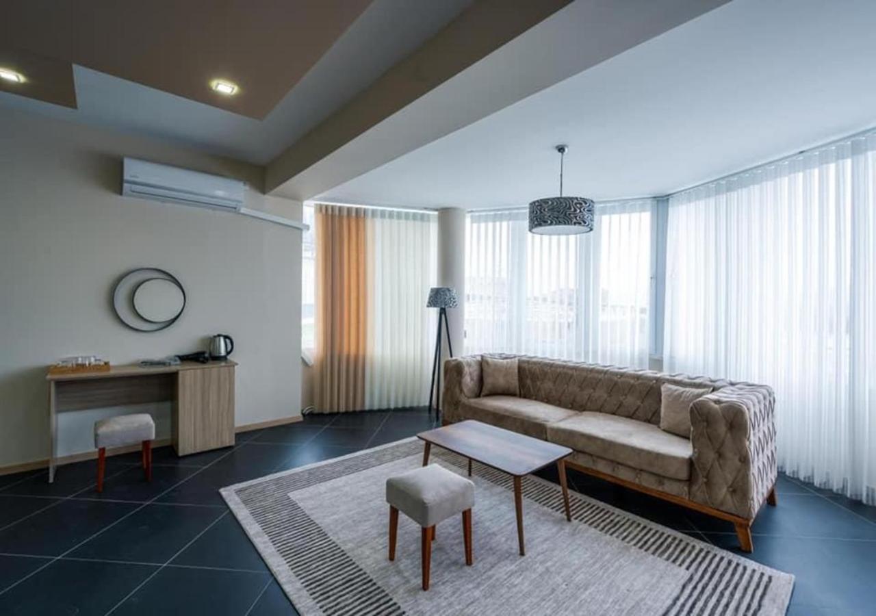 Hotel & Resort Bon Bon Suto Orizari Εξωτερικό φωτογραφία
