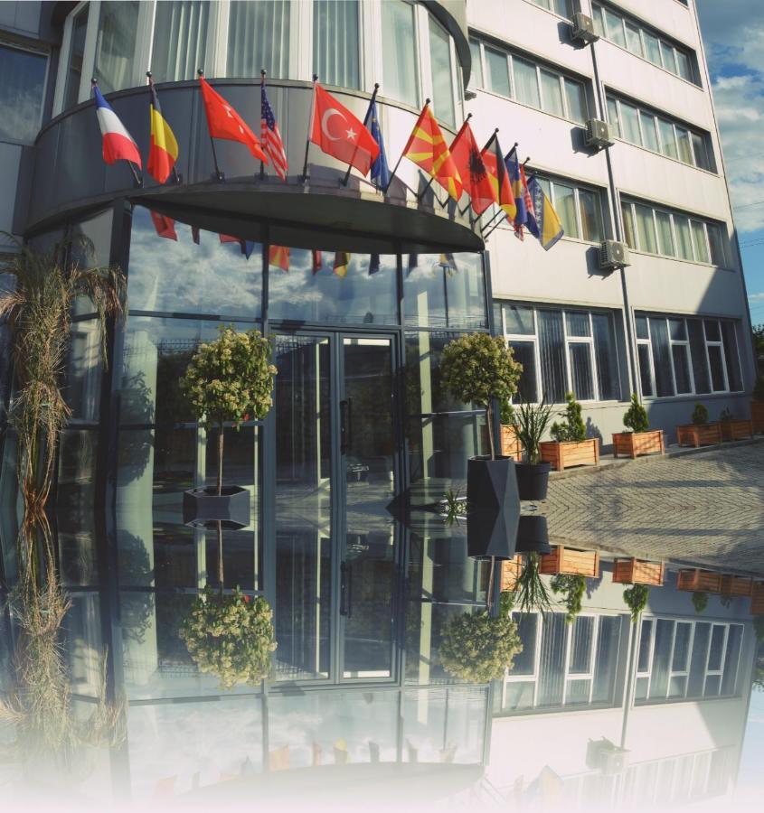 Hotel & Resort Bon Bon Suto Orizari Εξωτερικό φωτογραφία