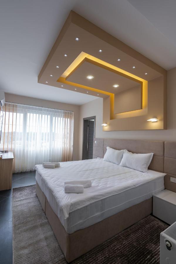 Hotel & Resort Bon Bon Suto Orizari Εξωτερικό φωτογραφία