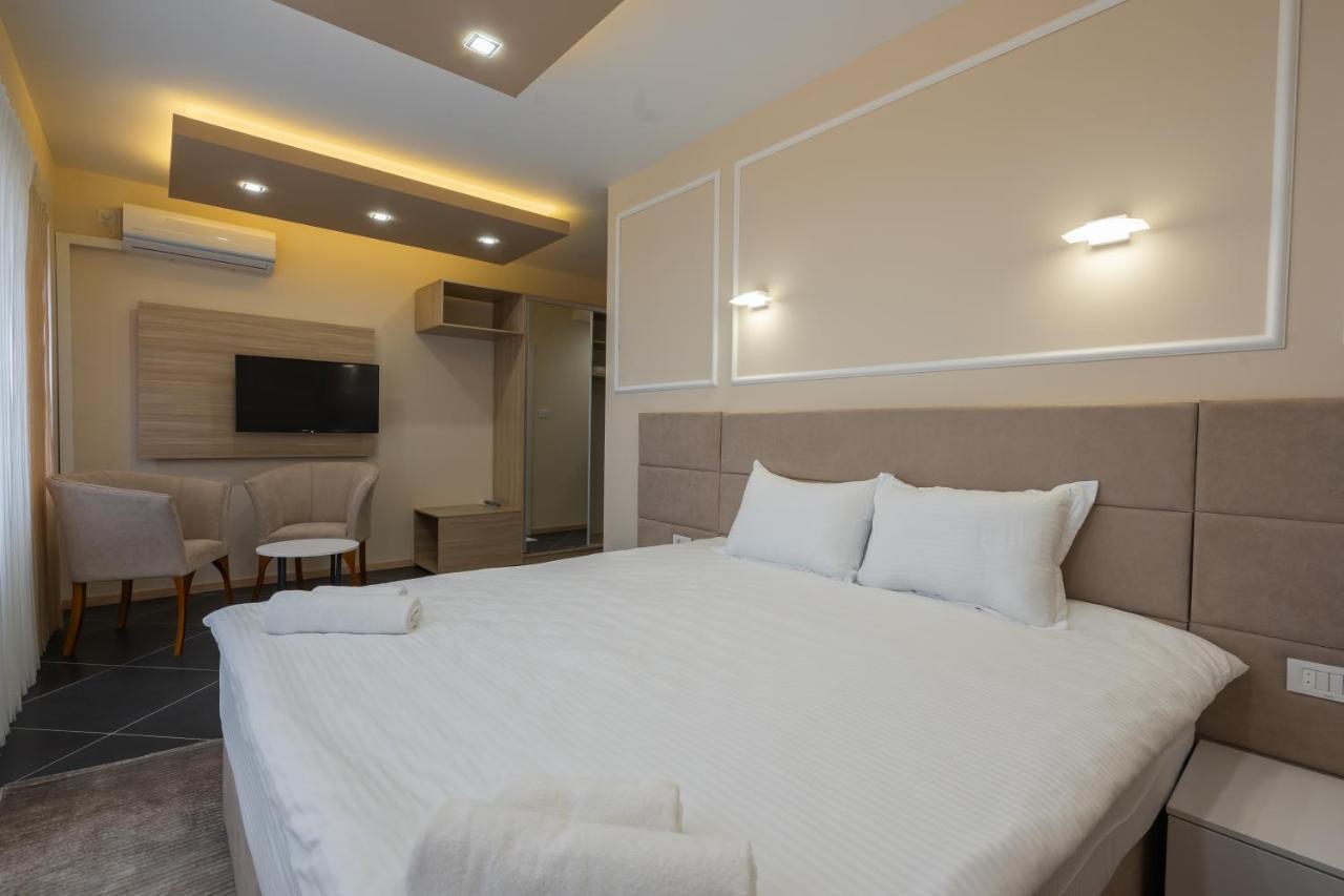 Hotel & Resort Bon Bon Suto Orizari Εξωτερικό φωτογραφία